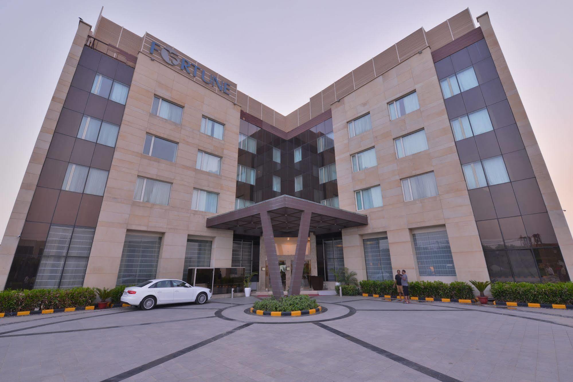 Fortune Park Orange, Sidhrawali, Gurugram - Member Itc Hotels' Group Bhiwadi Exteriör bild
